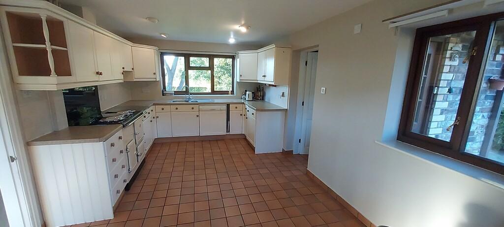 Kitchen dining room