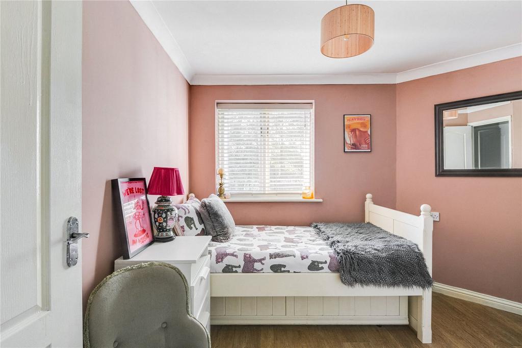 Shalbourne Square E9