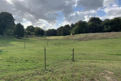 Farm land to rent, 2.27Ha (5.61 Acres) Grass Meadow For Grazing, Spixworth Road / Oak Lane, Norwich , Norfolk, NR6