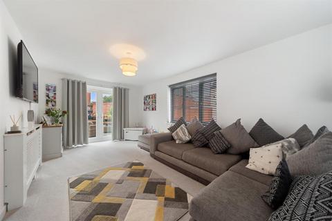 18 Fairfax Way, Rushwick, Worcester, WR2 5TZ