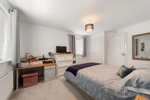 18 Fairfax Way, Rushwick, Worcester, WR2 5TZ