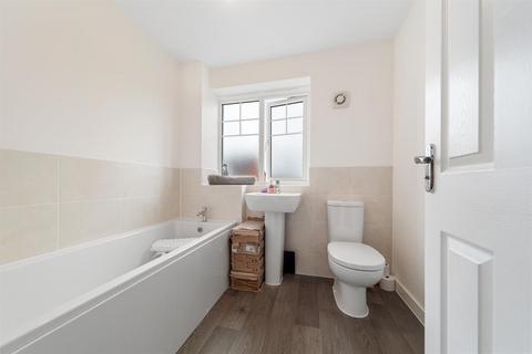 18 Fairfax Way, Rushwick, Worcester, WR2 5TZ