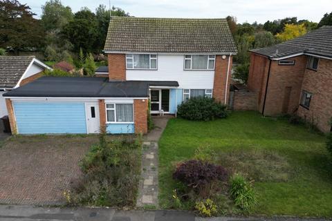 3 Alderley Close, Woodley, Reading, RG5 4TG