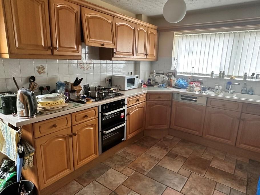Kitchen Pic 2
