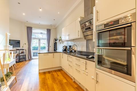 3 bedroom terraced house for sale, Avenue Road, Hertfordshire AL1