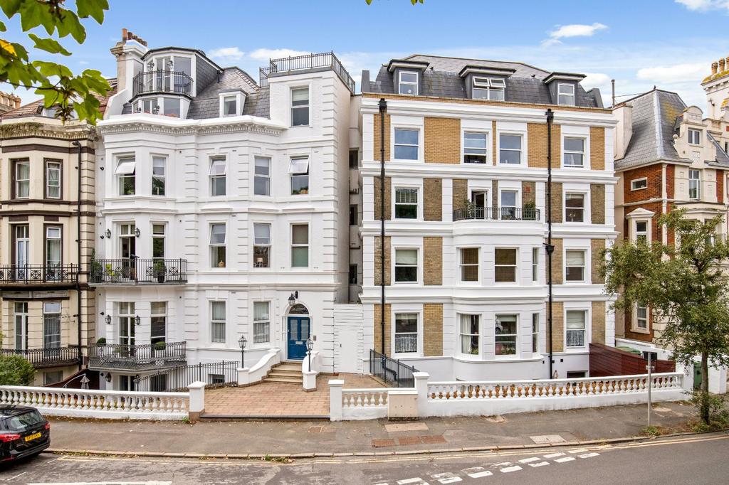 Trinity Crescent