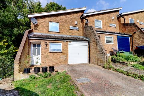 3 bedroom end of terrace house for sale, Elora Road, Buckinghamshire HP13