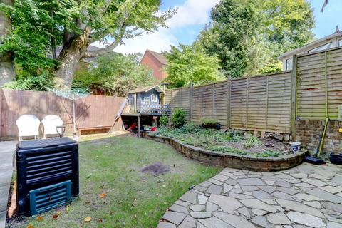 3 bedroom end of terrace house for sale, Elora Road, Buckinghamshire HP13