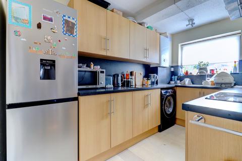 3 bedroom end of terrace house for sale, Elora Road, Buckinghamshire HP13