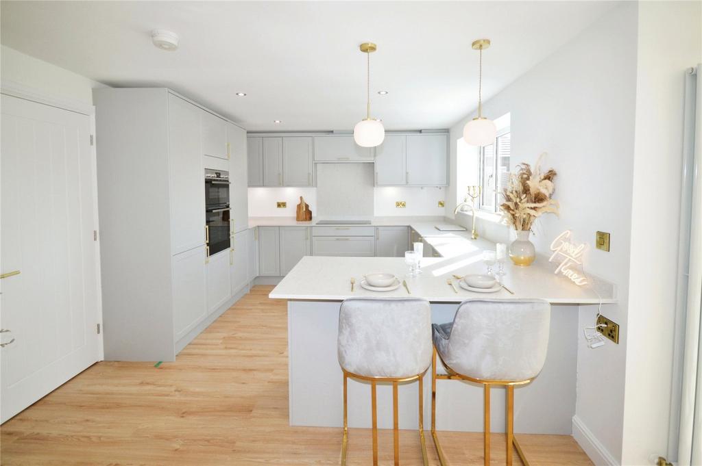 Kitchen/Dining Area