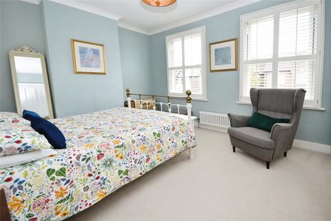 31 Colonial Avenue, Twickenham, TW2 7EE