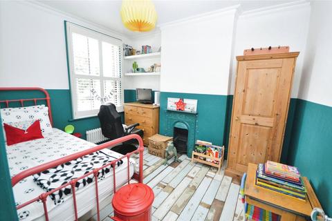 31 Colonial Avenue, Twickenham, TW2 7EE
