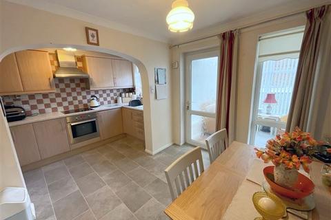 21 Oldale Grove, Sheffield, S13 7NA