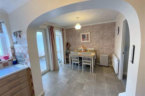 21 Oldale Grove, Sheffield, S13 7NA