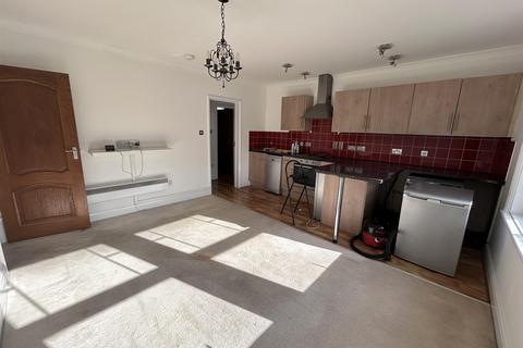 2 bedroom flat to rent, Wood Street, Swanley, Kent, BR8