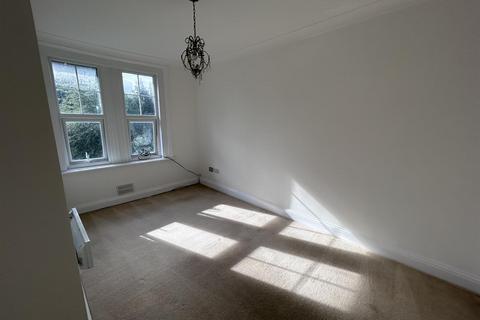 2 bedroom flat to rent, Wood Street, Swanley, Kent, BR8