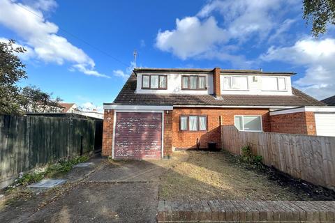 4 bedroom semi-detached house for sale, Birchwood Drive, Leigh-On-Sea