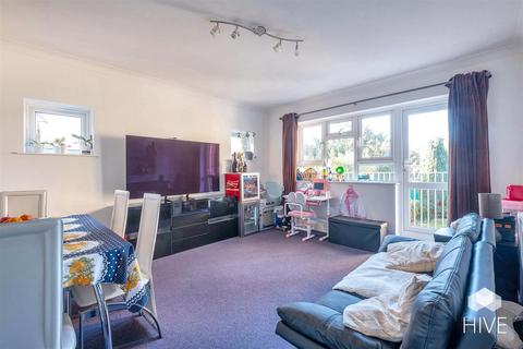 3 bedroom flat for sale, Wellington Road, Bournemouth BH8