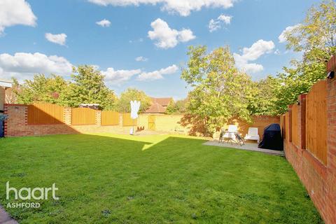 4 bedroom link detached house for sale, Bryony Drive, Ashford