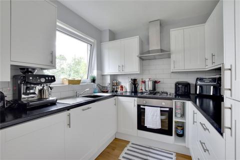 2 bedroom ground floor flat for sale, Lawnside, Blackheath, London, SE3