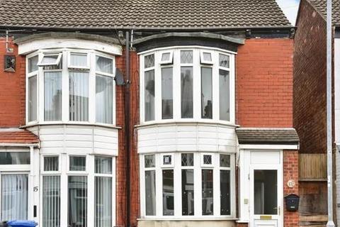 2 bedroom end of terrace house to rent, Jesmond Gardens, Hull