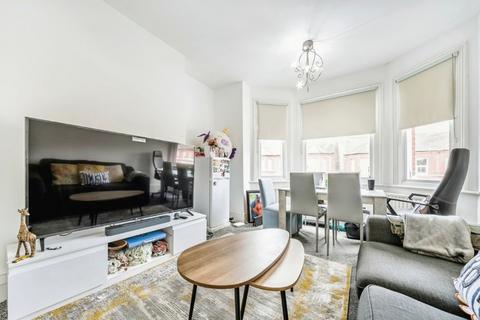 18c Vernham Road, London, SE18 3EZ