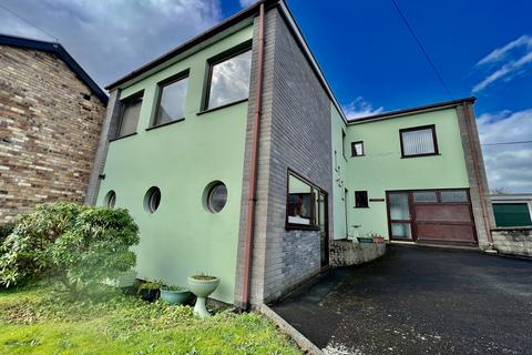 undefined, Bow Street SY24