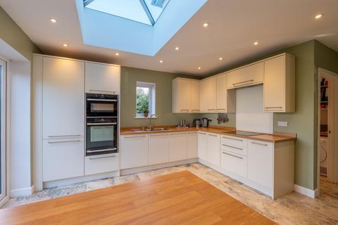 104 Efflinch Lane, Barton Under Needwood, Burton-on-trent, DE13 8EX