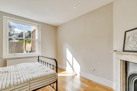 Flat 1, 7 Audrey Street, London, E2 8QH