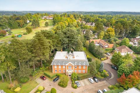 4 bedroom flat for sale, Turnberry House, Cross Road, Ascot, Berkshire, SL5