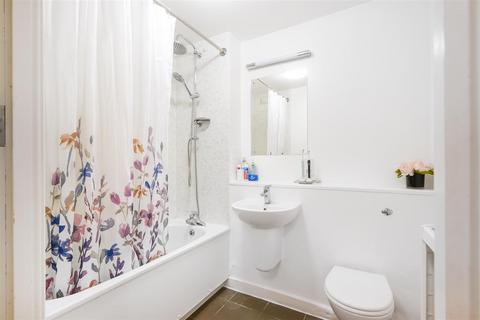 1 bedroom apartment for sale, Sudbury Heights Avenue, Greenford