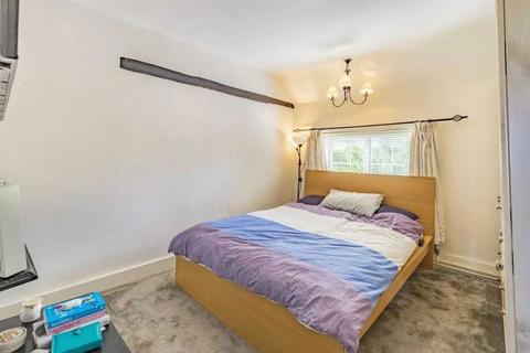 3 bedroom cottage for sale, Chenies Village, Chenies, Rickmansworth, Buckinghamshire, WD3 6ED