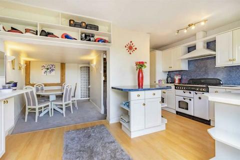 3 bedroom cottage for sale, Chenies Village, Chenies, Rickmansworth, Buckinghamshire, WD3 6ED