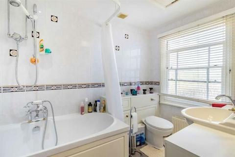 3 bedroom cottage for sale, Chenies Village, Chenies, Rickmansworth, Buckinghamshire, WD3 6ED