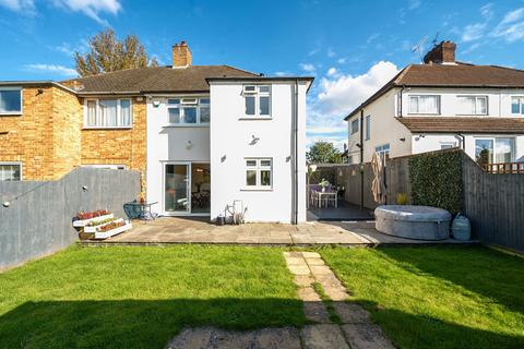 13 Cray Avenue, Orpington, BR5 4AA