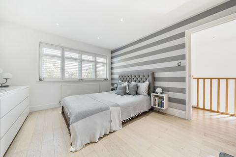 13 Cray Avenue, Orpington, BR5 4AA