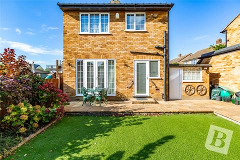 3 bedroom detached house for sale, Marlborough Close, Upminster, RM14