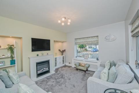 3 bedroom semi-detached house for sale, Ghyllroyd Drive, Birkenshaw, Bradford, West Yorkshire, BD11