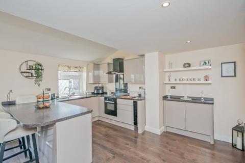 9 Ghyllroyd Drive, Birkenshaw, Bradford, BD11 2ET