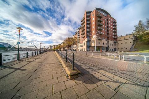 2 bedroom apartment for sale, St Ann's Quay, Quayside, NE1