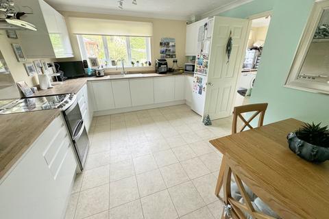 4 bedroom detached house for sale, Glebe Road, Lytchett Matravers, Poole, BH16