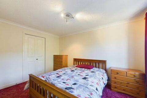 16 Fowler Avenue, Worcester, WR4 0LU