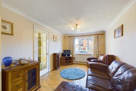 16 Fowler Avenue, Worcester, WR4 0LU