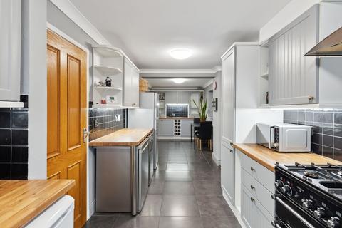 12 Ashmere Close, Sutton, SM3 8DZ