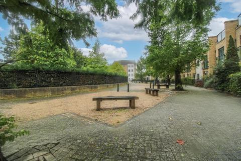 28 Circus Drive, Cambridge, CB4 2BT