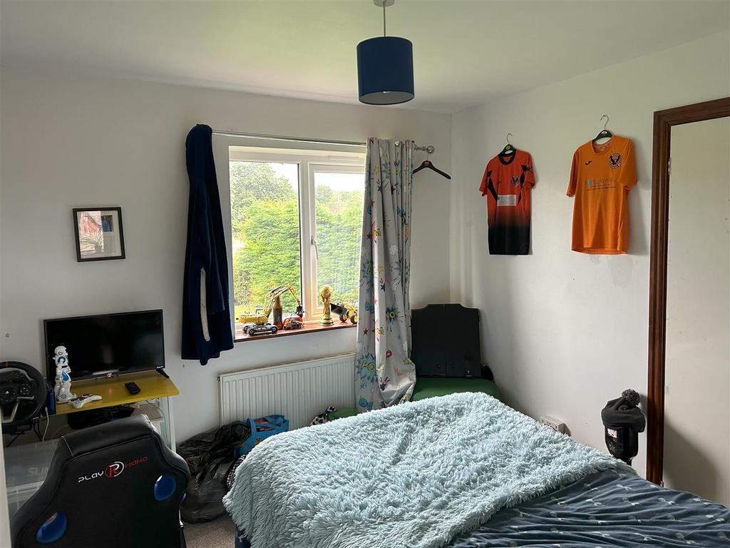 Bed 3.jpg