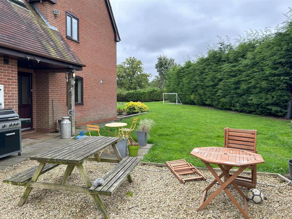 Garden 1.jpg