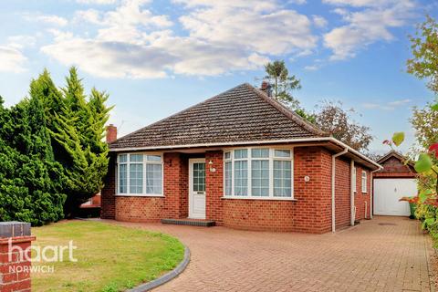 2 bedroom detached bungalow for sale, Heath Crescent, Norwich