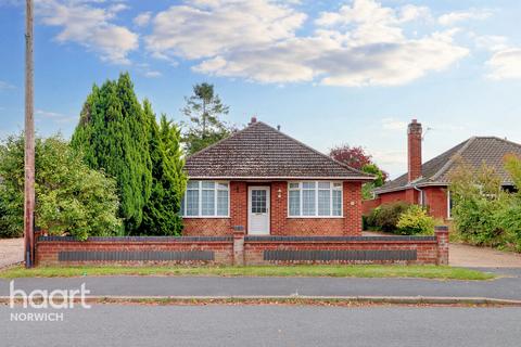 2 bedroom detached bungalow for sale, Heath Crescent, Norwich