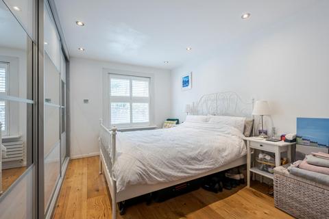 1 bedroom flat for sale, Marmion Road, London SW11